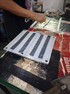 Hand color-dispensing sample process